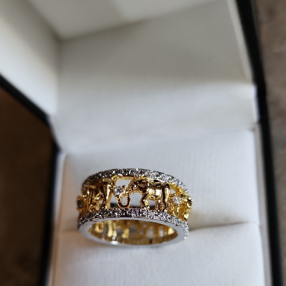 Elegant Gold and Silver Elephant Ring - Picture 12 of 16